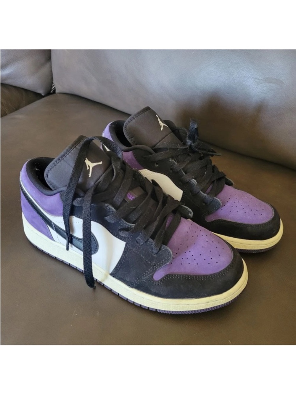 Nike Air Jordan 1 Retro Low "Court Purple".